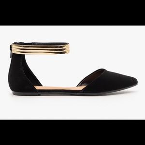 🖤💛 Black Flats with Gold Ankle Strap 💛🖤